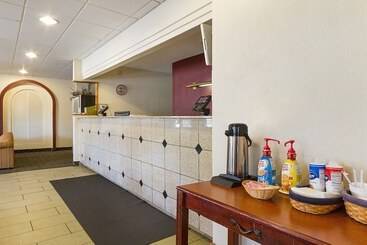 هتل Red Roof Inn Montgomery  Midtown