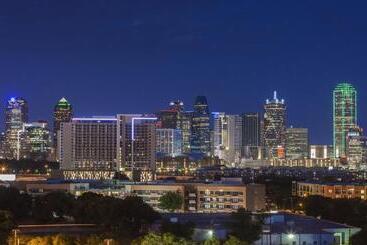 هتل Sheraton Suites Market Center Dallas