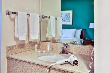 هتل The View Inn & Suites Bethlehem / Allentown / Lehigh Airport