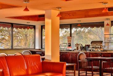 هتل The View Inn & Suites Bethlehem / Allentown / Lehigh Airport