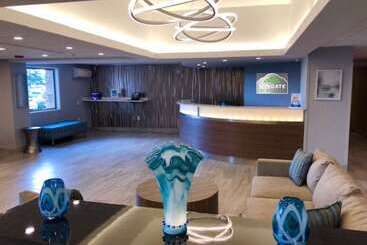 هتل Wingate By Wyndham Detroit Metro Airport