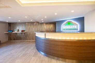 هتل Wingate By Wyndham Detroit Metro Airport
