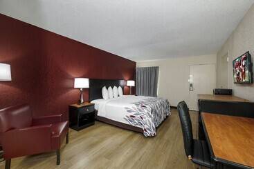 汽车旅馆  Red Roof Inn Hot Springs