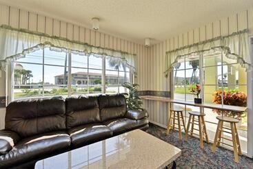 هتل Americas Best Value Inn Satellite Beach Melbourne
