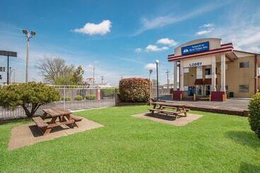 هتل Americas Best Value Inn Tulsa I 44