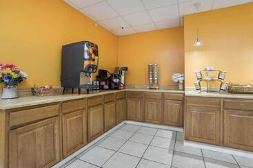 هتل Americas Best Value Inn Tulsa I 44