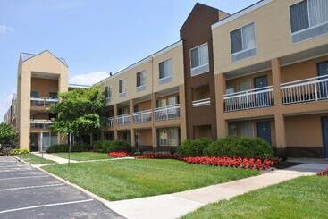 هتل Baymont By Wyndham Dayton North
