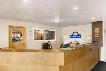 هتل Baymont By Wyndham Manistee