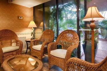 هتل Spark By Hilton Sarasota Siesta Key Gateway