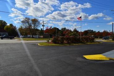 هتل Budget Lodge Churchland