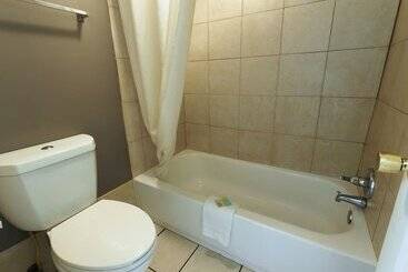 هتل Budget Lodge Churchland