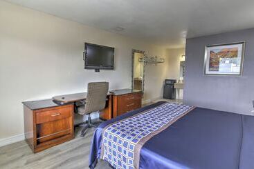 هتل Budget Lodge Churchland
