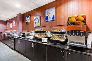 هتل Holiday Inn Nashville Downtown Stadium, An Ihg
