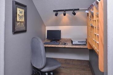 酒店 Cottonwood Inn And Conference Center