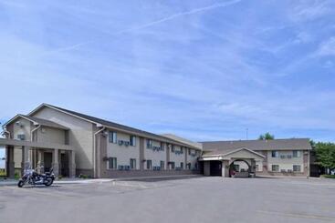 酒店 Cottonwood Inn And Conference Center