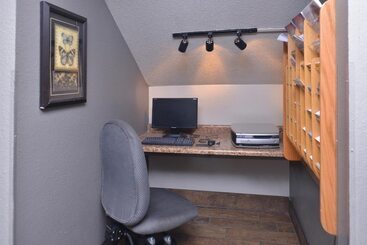 酒店 Cottonwood Inn And Conference Center