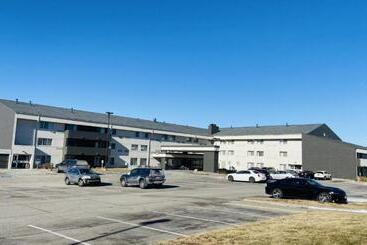 هتل Country Inn & Suites By Radisson, Lincoln Airport, Ne
