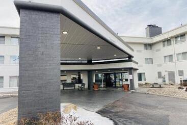 هتل Country Inn & Suites By Radisson, Lincoln Airport, Ne
