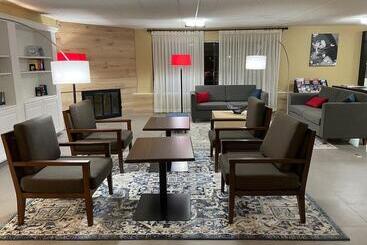 هتل Country Inn & Suites By Radisson, Lincoln Airport, Ne