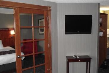هتل Country Inn & Suites By Radisson, Delta Park North Portland