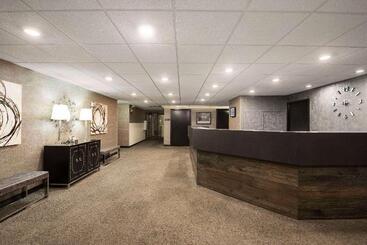 Days Hotel By Wyndham University Ave Se