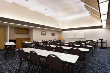 Days Hotel By Wyndham University Ave Se