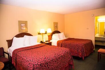 هتل Days Inn By Wyndham Alexandria South
