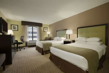هتل Days Inn By Wyndham Baltimore Inner Harbor