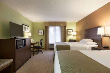 هتل Days Inn By Wyndham Baltimore Inner Harbor