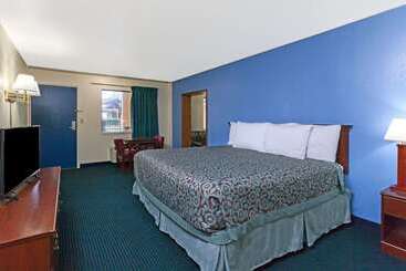 هتل Days Inn By Wyndham Oklahoma City Fairground