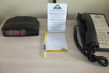هتل Days Inn By Wyndham Plainfield