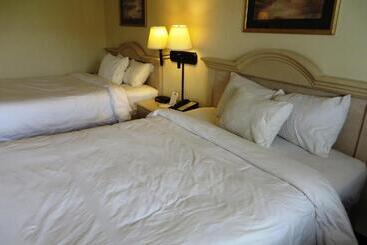 هتل Days Inn By Wyndham Plainfield