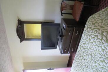 هتل Days Inn By Wyndham Plainfield
