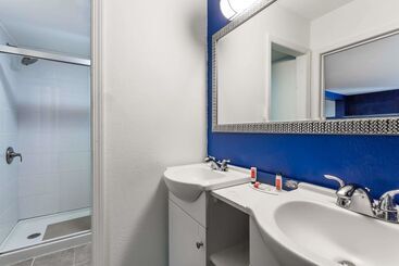 هتل Days Inn By Wyndham Salisbury