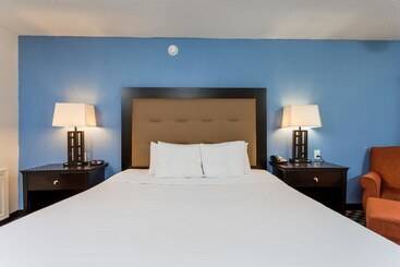 هتل Days Inn By Wyndham Salisbury