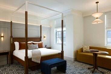 هتل Dearborn Inn, Autograph Collection