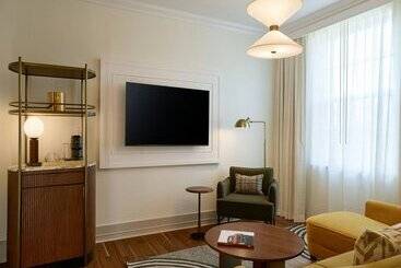هتل Dearborn Inn, Autograph Collection