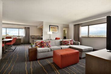 Doubletree By Hilton Hotel Albuquerque