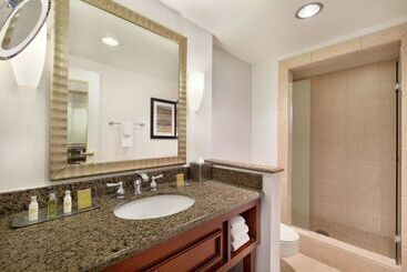 Doubletree By Hilton Hotel Albuquerque