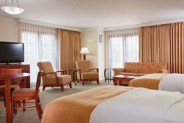 هتل Doubletree By Hilton Austin