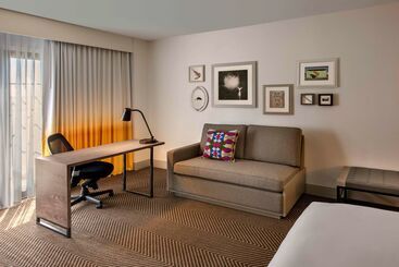 هتل Doubletree By Hilton Austin