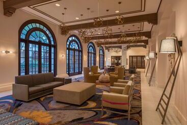 هتل Doubletree By Hilton Austin