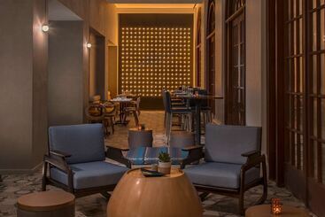 هتل Doubletree By Hilton Austin