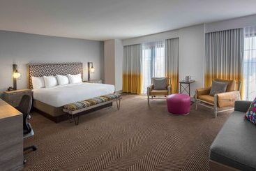 هتل Doubletree By Hilton Austin