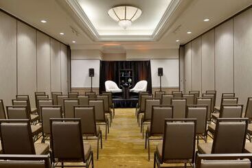 هتل Doubletree Suites By Hilton Phoenix