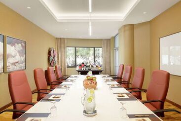 هتل Doubletree Suites By Hilton Phoenix