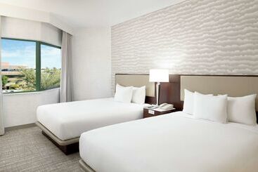 هتل Doubletree Suites By Hilton Phoenix