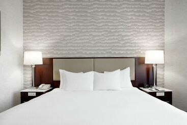 هتل Doubletree Suites By Hilton Phoenix