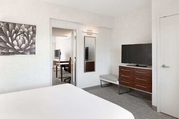 هتل Doubletree Suites By Hilton Phoenix