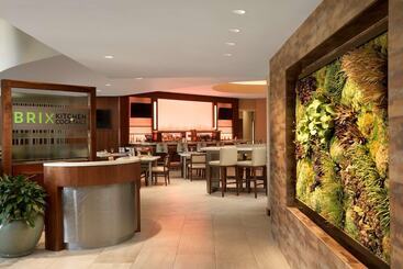 هتل Doubletree Suites By Hilton Phoenix